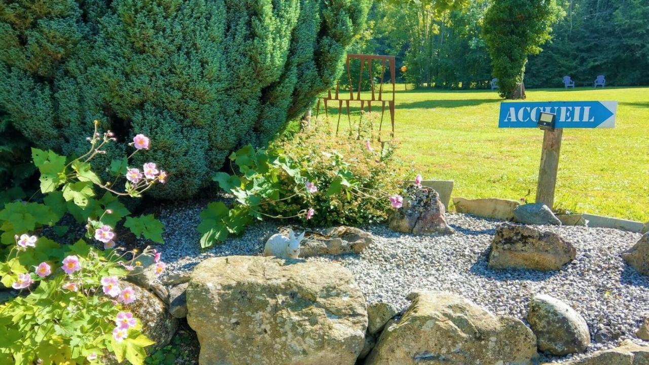 Domaine De L'Olifant Bed and Breakfast Champanges Exteriör bild