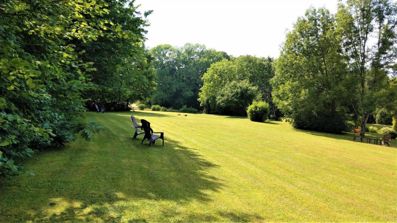 Domaine De L'Olifant Bed and Breakfast Champanges Exteriör bild