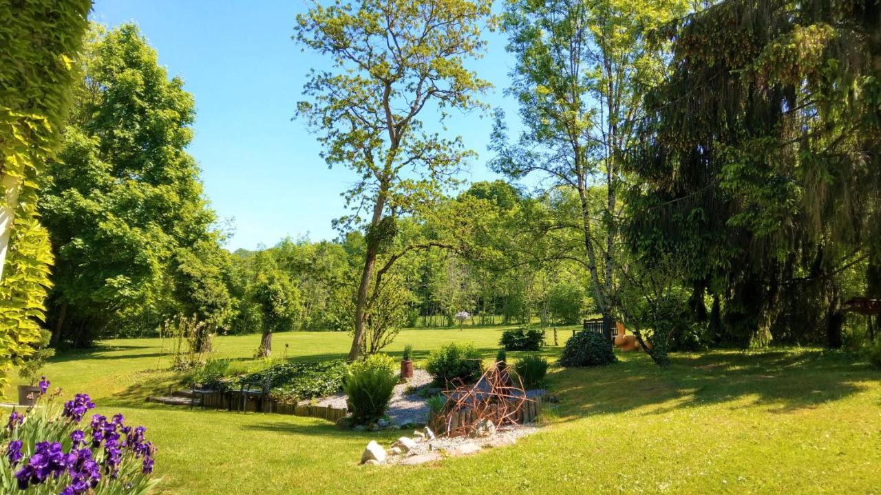 Domaine De L'Olifant Bed and Breakfast Champanges Exteriör bild